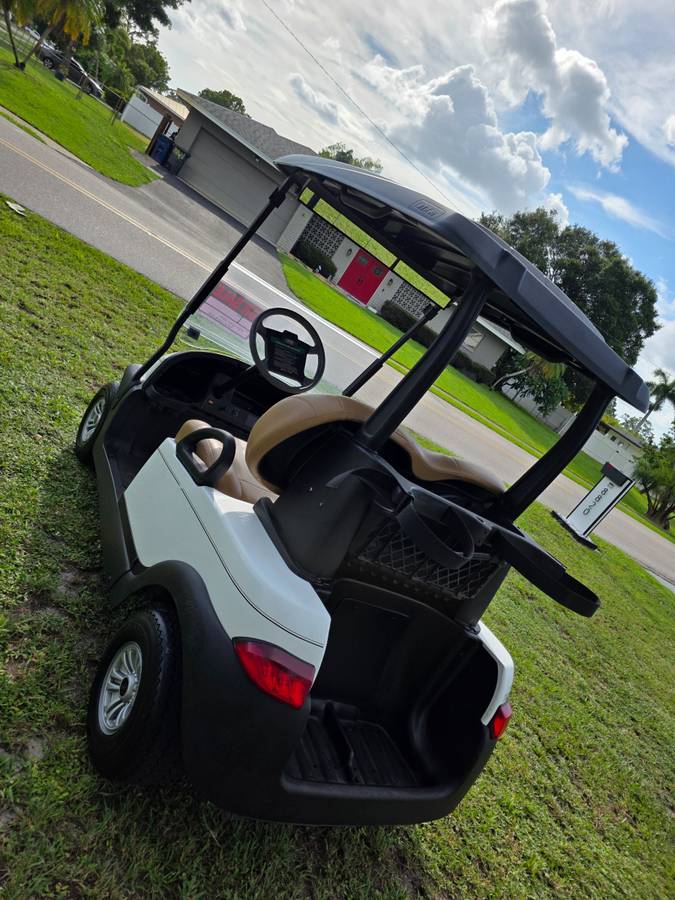 2009 ClubCar Precedent
